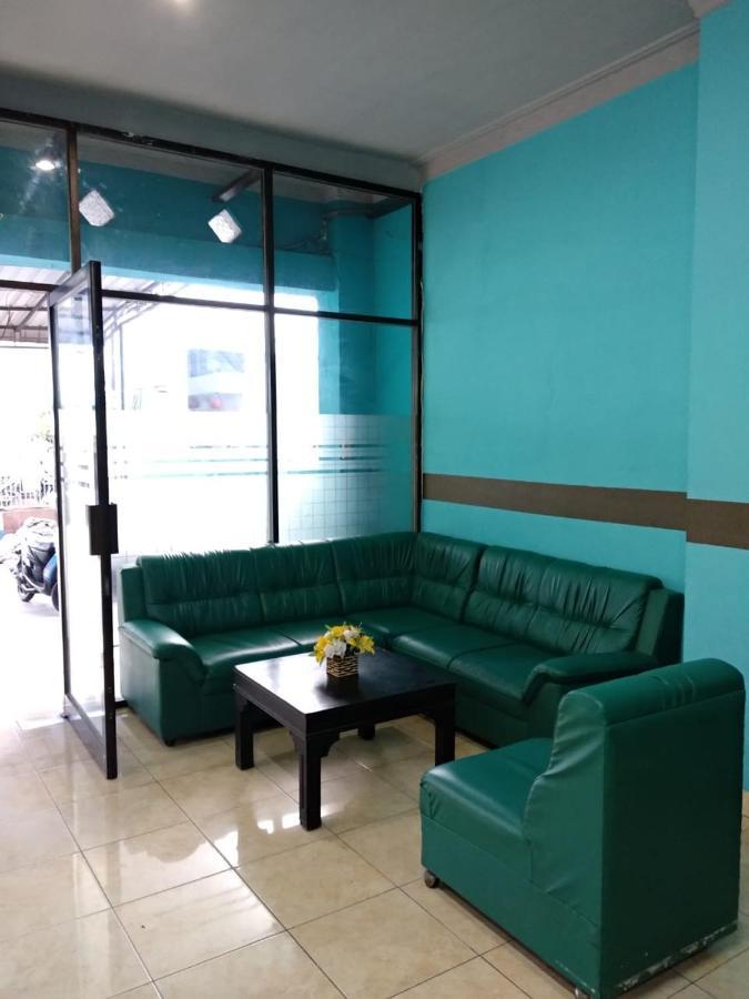 Reddoorz Near Yuki Simpang Raya Mall Medan 2 Εξωτερικό φωτογραφία