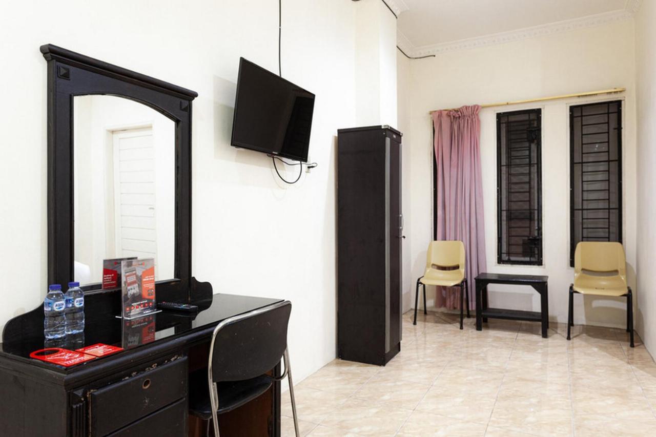 Reddoorz Near Yuki Simpang Raya Mall Medan 2 Εξωτερικό φωτογραφία